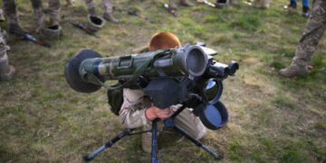 Raytheon hiring pensioners to build Stinger missiles