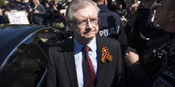 Kremlin responds to detention of Russian hockey player in Poland