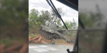 Ukraine holding back Western tanks – WSJ