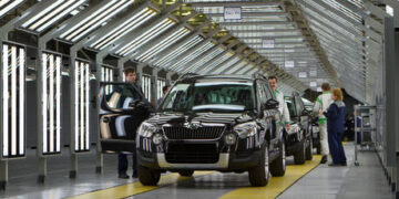 German car giant takes major hit on sale of Russian business