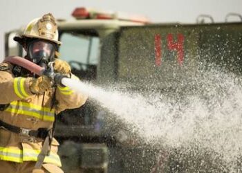 Toxic ’forever chemicals’ found in nearly half US drinking water – study