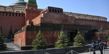 Man tries to burn down Lenin’s tomb – media