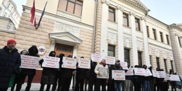 Russian media editor forced to flee EU nation after threats – Moscow