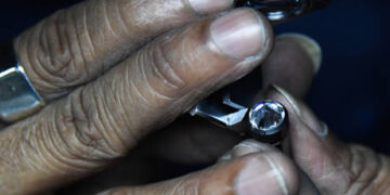 Pentagon set to lose largest building crown to India’s diamond hub