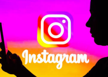 UK government holds talks with BBC over child sexting scandal