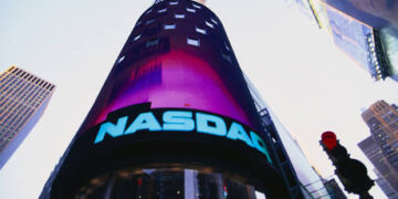 Russian mining giant to delist from London