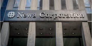 Fox News reaches $12 million settlement with former Tucker Carlson producer