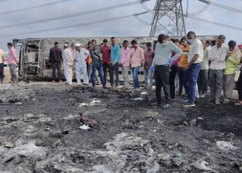 Six killed in retirement home fire