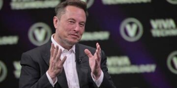 Millions join Zuckerberg’s Twitter rival