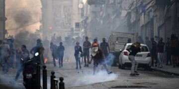 Macron proposes fines for rioting youths