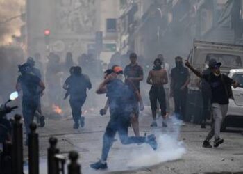 Arms sent to Kiev by Paris used by French rioters – Moscow