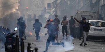 Arms sent to Kiev by Paris used by French rioters – Moscow