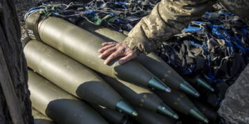 Berlin downplays FM’s statement on cluster munitions for Ukraine