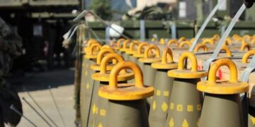 Allies slam cluster bombs US plans to send to Kiev