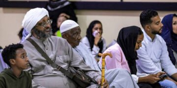 Hundreds of African migrants missing off Canary Islands