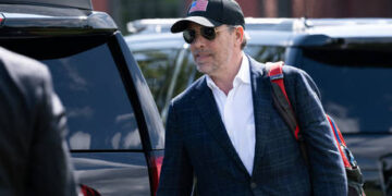 White House praises cocaine probe after case goes unsolved