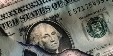 Communists submit bill for Russia to leave IMF, World Bank