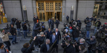 US drops campaign finance charges against FTX founder