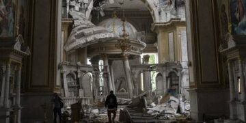 Kiev accuses Moscow of missile strike on residential building