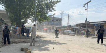 ISIS claims responsibility for Pakistan bomb