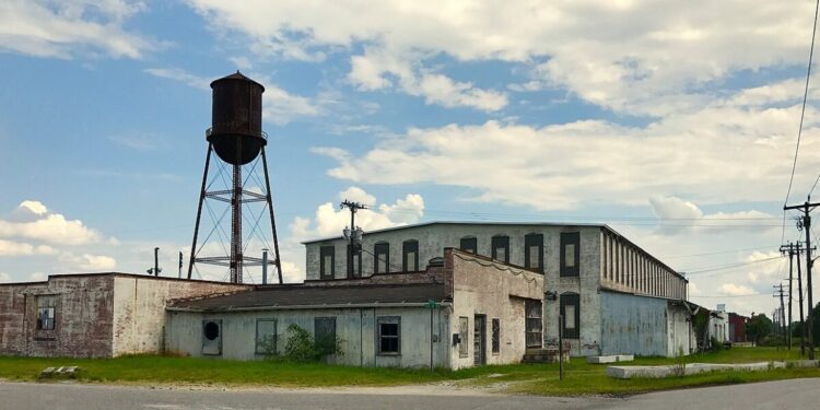 The Decline Of American Manufacturing Inevitably Means An Empty Wartime Arsenal