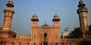 Pakistan seeks to boost Russian oil imports – report