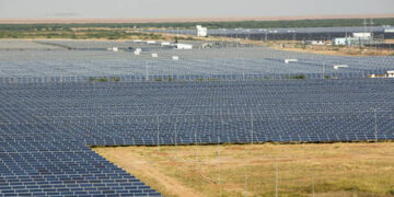 Indian conglomerate eyes Australian market for making green energy equipment