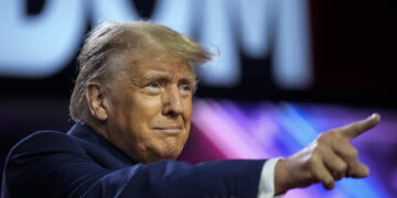 US prosecutors propose Trump trial date