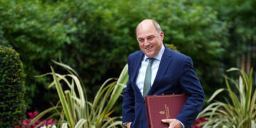 UK PM appoints new defence secretary