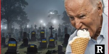 “America has turned Ukraine into a GRAVEYARD” – Col. Douglas MacGregor | Redacted w Clayton Morris