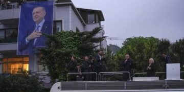 Erdogan likens UN decorations to ‘LGBTQ colors’