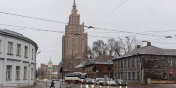 Global activists slam EU nation for crackdown on Russians