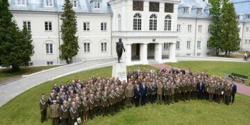 Poland praises South Korean weapons ahead of drills near Russia