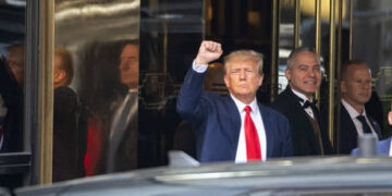 Can American voters trust rising Republican star Vivek Ramaswamy?