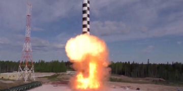 US tests nuclear-capable ballistic missile (VIDEO)