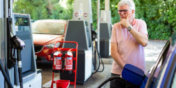 UK greenlights development of its biggest untapped oil field