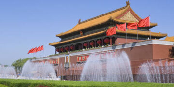 Pentagon clearing jungle for new base near China