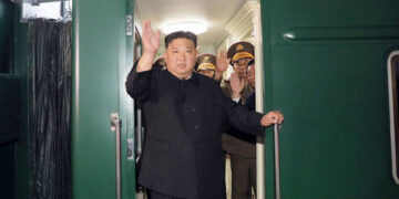 US threatens new sanctions against Russia and North Korea