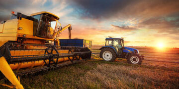 Poland bans Ukrainian grain