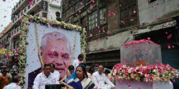 Indian PM says goodbye to the old ‘temple of democracy’