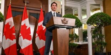 India expels Canadian diplomat