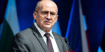 Germany scolds Poland over migrants