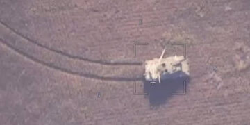 Ukrainian fighters break humanitarian truce