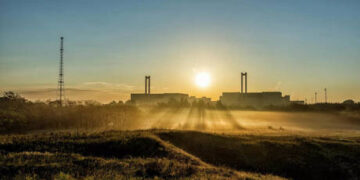 Poland signs deal to go nuclear