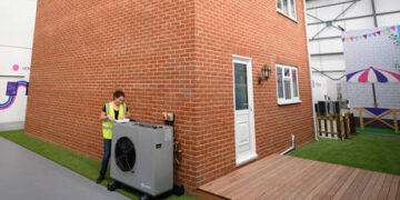 Largest UK energy producer warns of 70% price rise