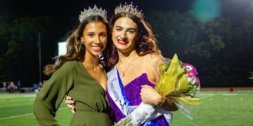 UK to ban trans women from female hospital wards – Telegraph