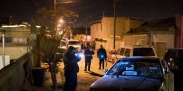 US neighbor refuses to set up migrant transit centers