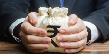 Major Indian conglomerate accuses FT of destabilization attempt