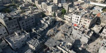 Israel strikes near Gaza’s largest hospital