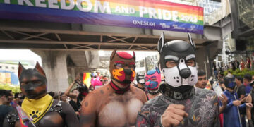 Malaysia requires ‘kill switch’ after gay kiss on stage